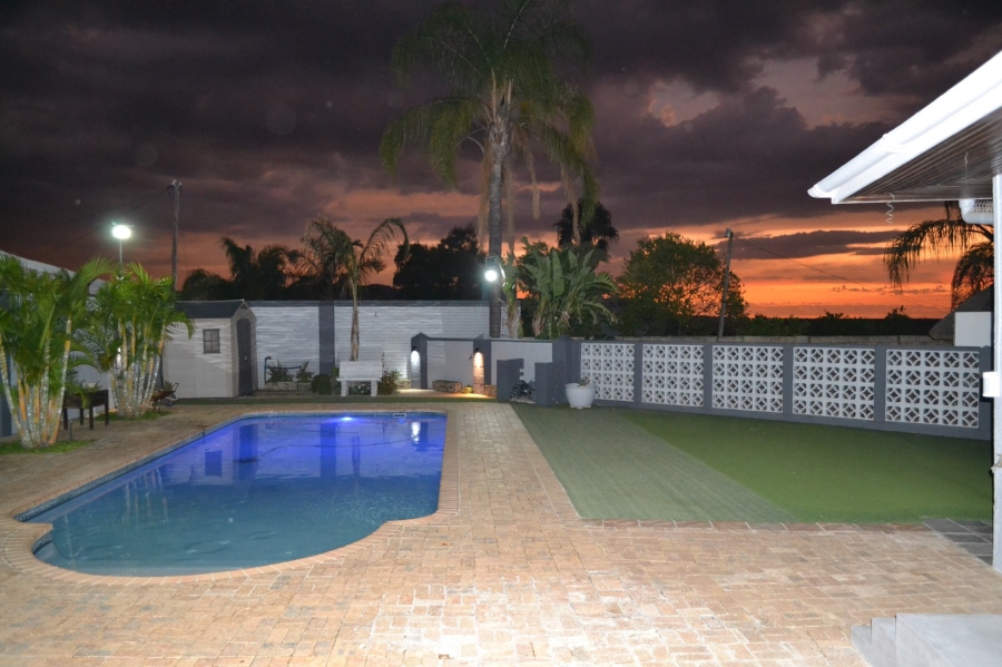 5 Bedroom Property for Sale in Wellington North Western Cape